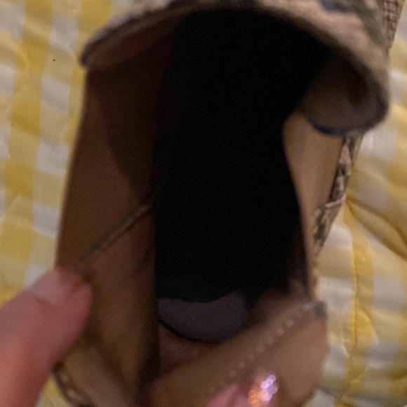 Pre-Owned Women’s Faux Snake-Skin Mid-Calf Boots. Unknown Brand. Size 40. - Picture 9 of 11